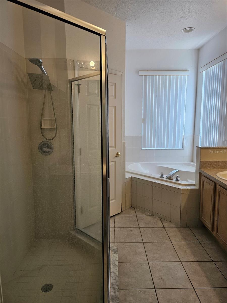 CALABAY PARC AT TOWER LAKE - Residential