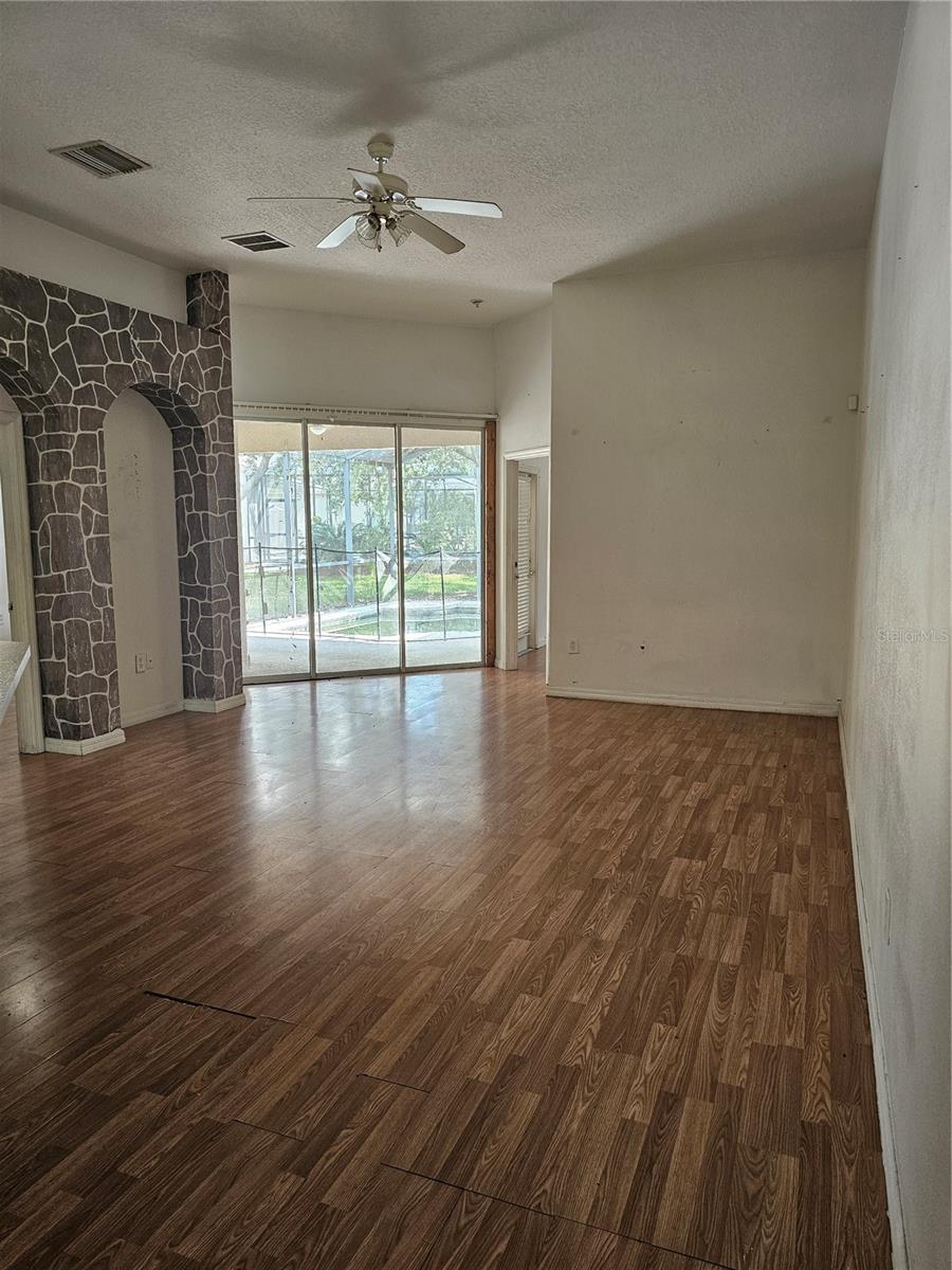 CALABAY PARC AT TOWER LAKE - Residential