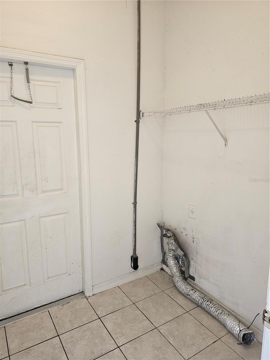 CALABAY PARC AT TOWER LAKE - Residential