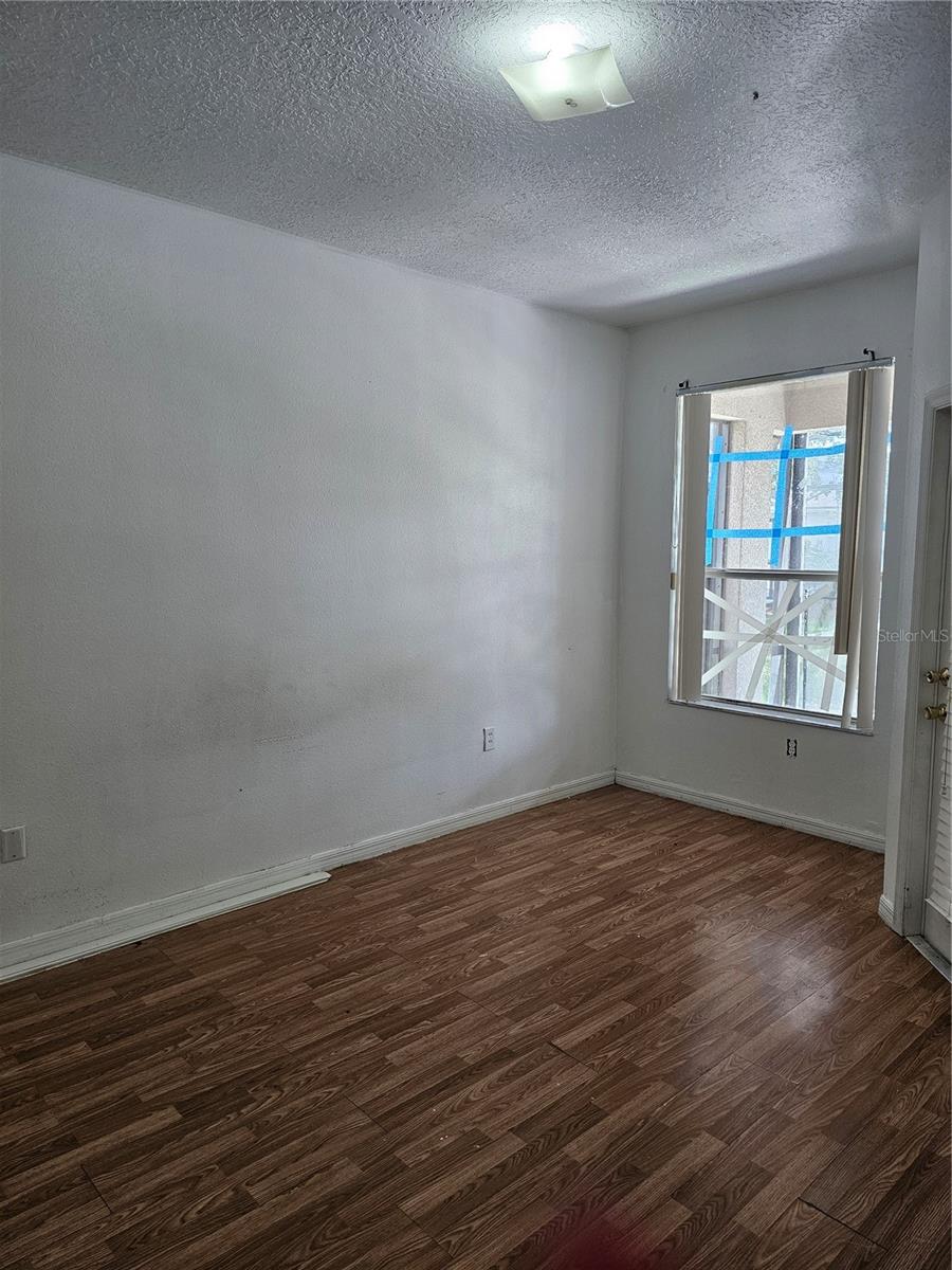 CALABAY PARC AT TOWER LAKE - Residential