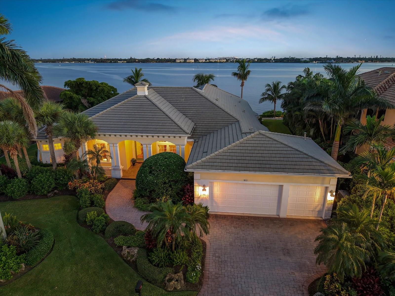 ISLAND AT RIVIERA DUNES - Residential