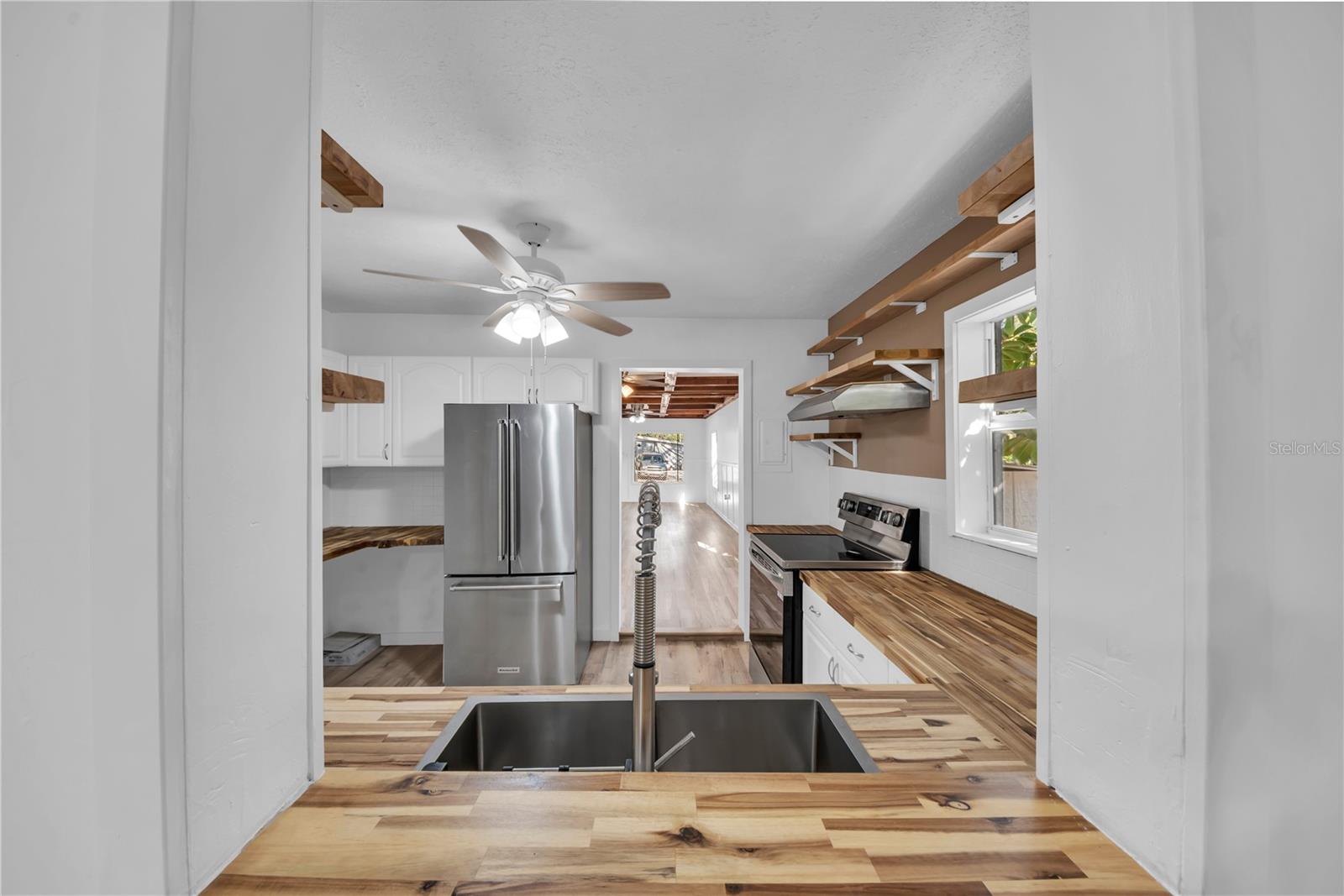 ALTAMIRA HEIGHTS - Residential