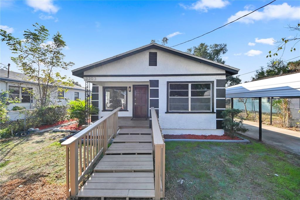 Photo of 3203 E 38th Avenue, Tampa, FL 33610 (MLS # A4675069)