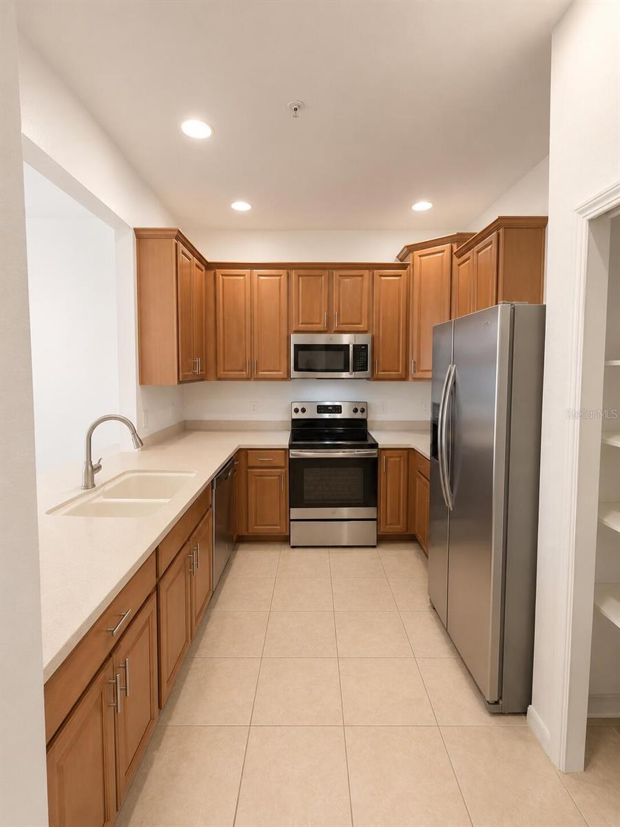 3635 PARKRIDGE CIRCLE 10-101