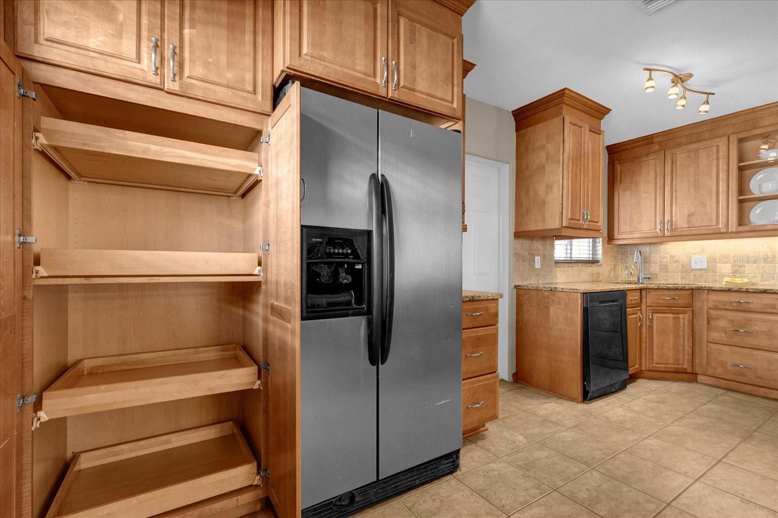 EUCLID MANOR - Residential