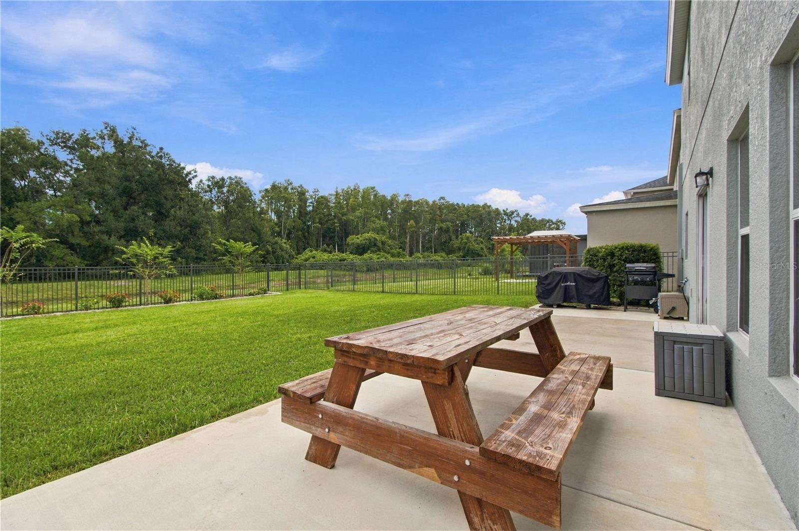 3161 WINGLEWOOD CIRCLE