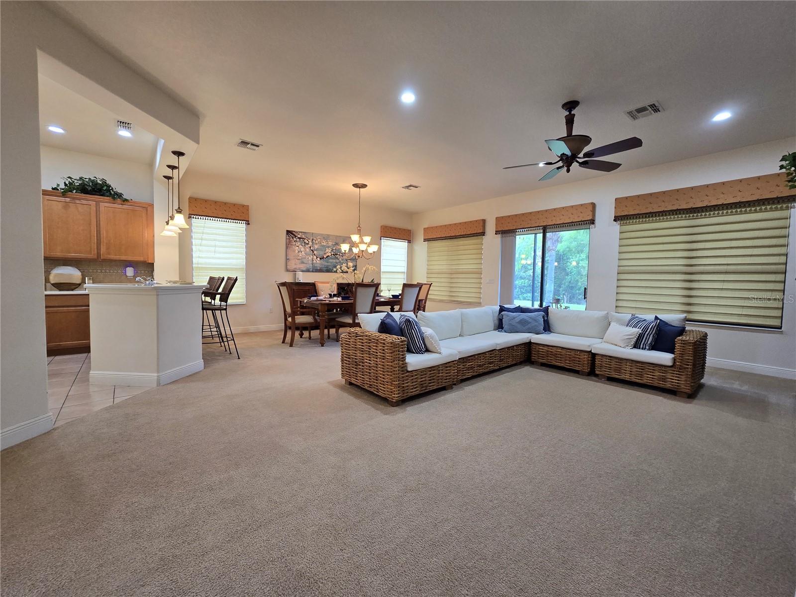 280 INDIAN WELLS AVENUE