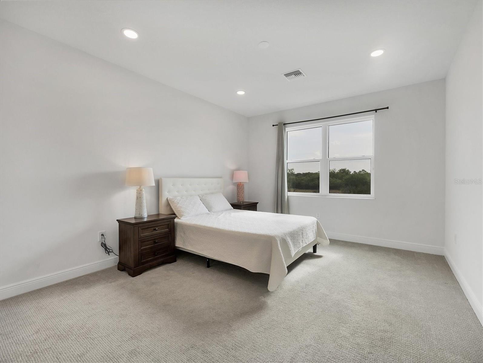 LAKEHOUSE COVE/WATERSIDE PH 5 - Residential