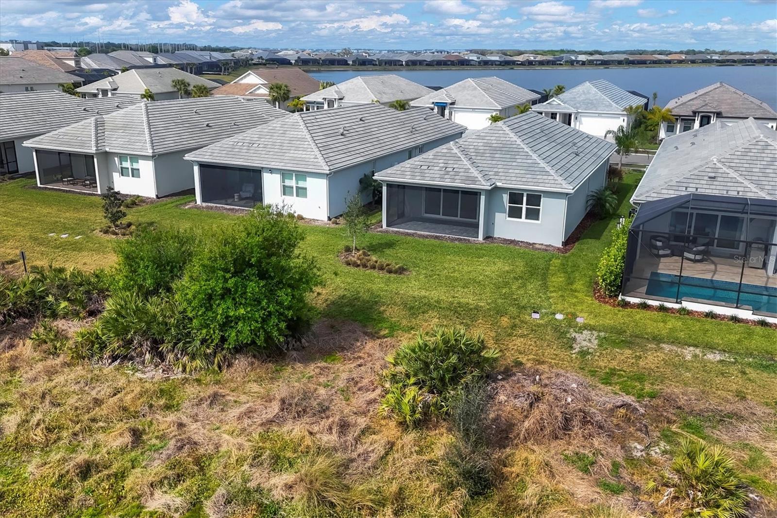 LAKEHOUSE COVE/WATERSIDE PH 5 - Residential