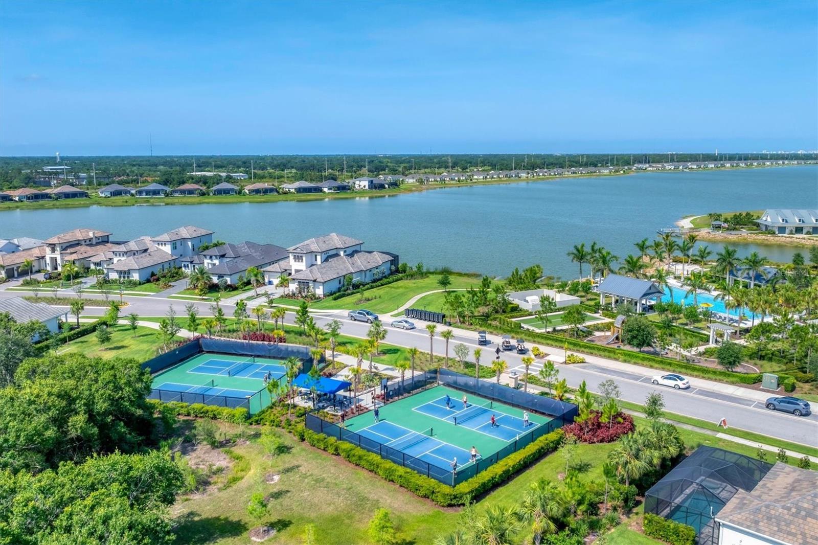 LAKEHOUSE COVE/WATERSIDE PH 5 - Residential