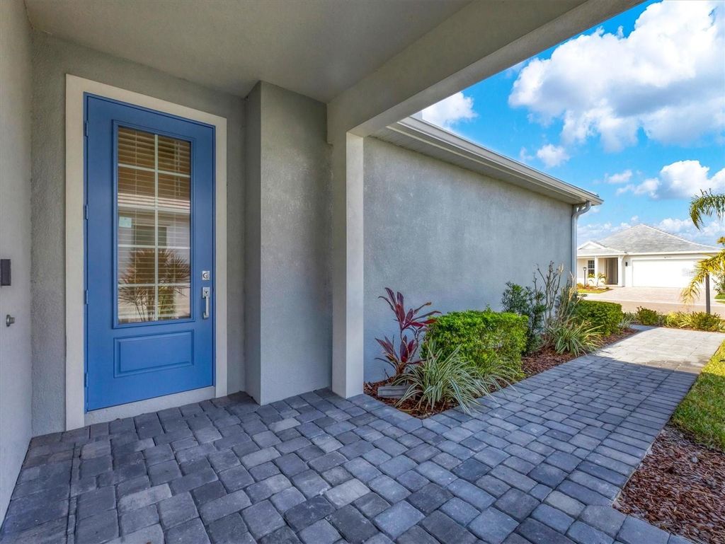 Photo of 1027 Waterline Court, Sarasota, FL 34240 (MLS # A4683675)