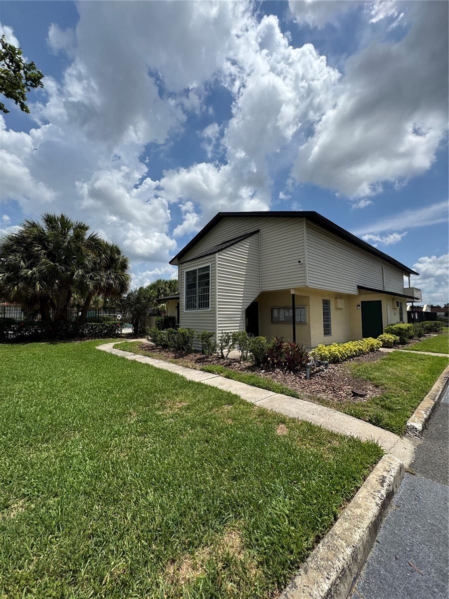 1844 TOWNHALL LANE 1844