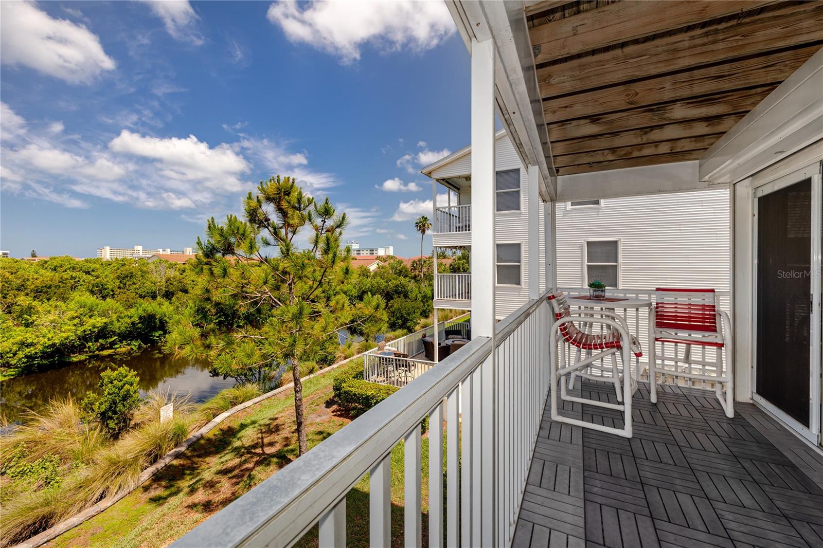 TARA CAY SOUND NORTH - Residential