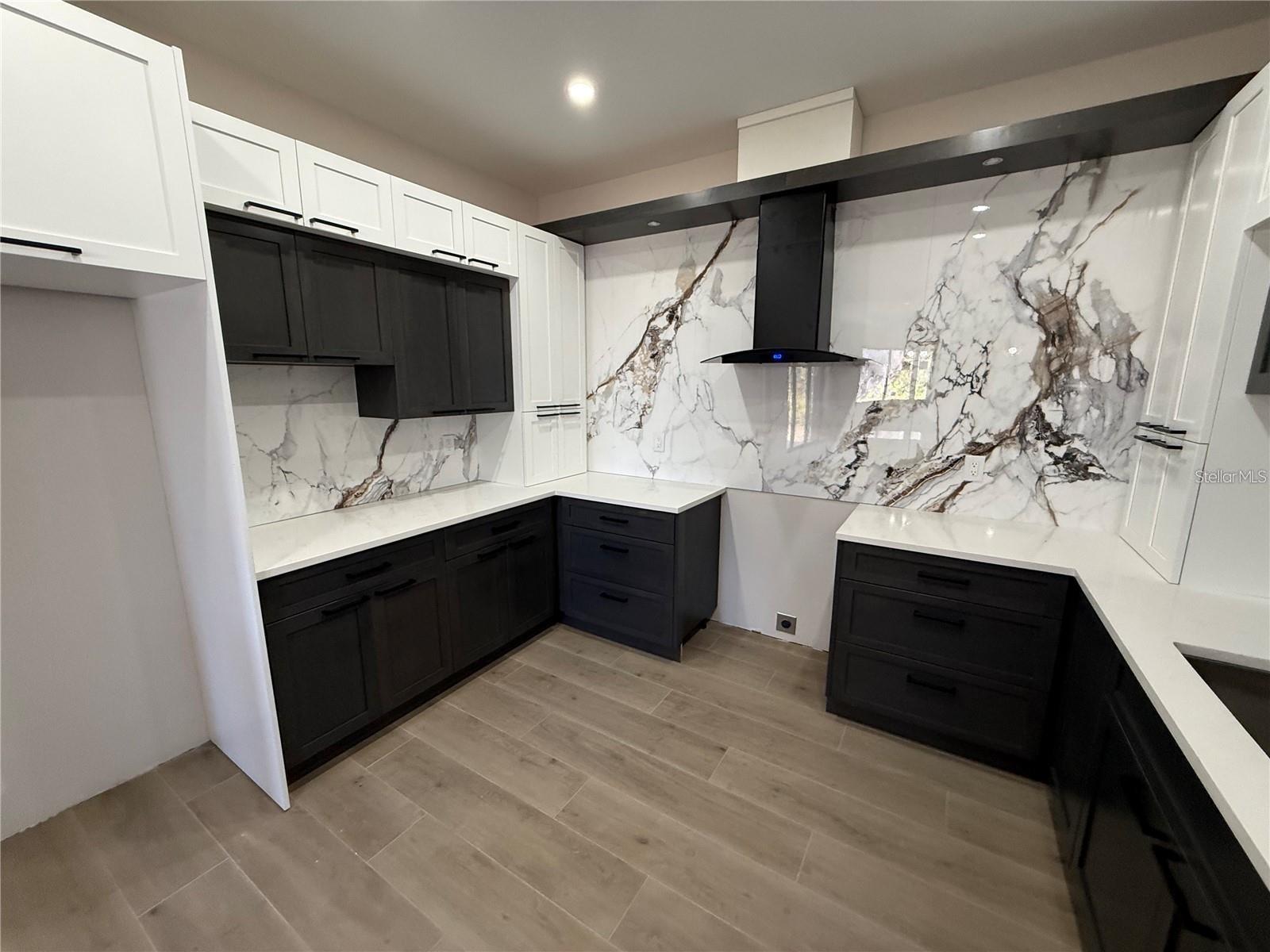 ROTONDA SANDS - Residential