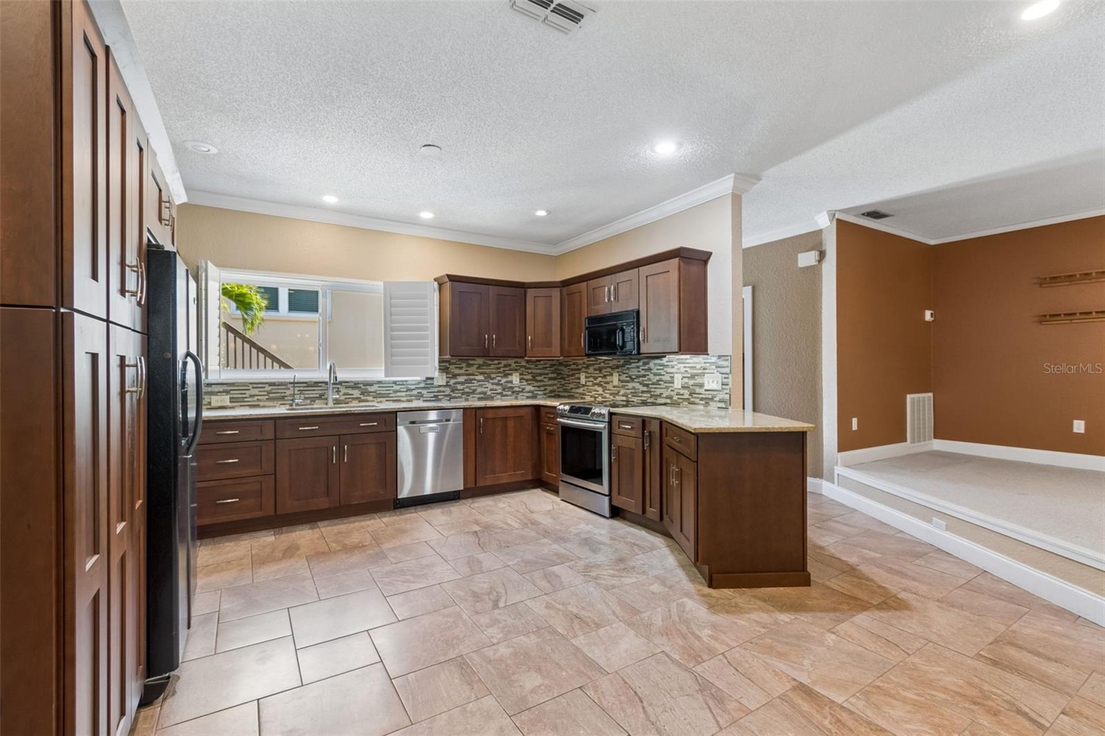 BRIDGEWATER TWNHMS - Residential