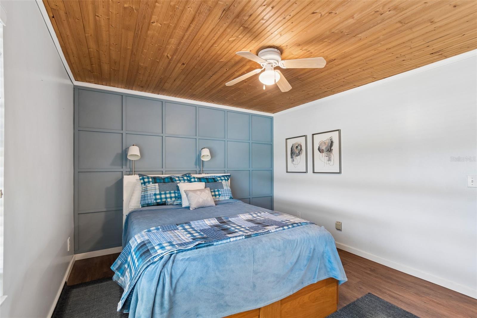 BRIDGEWATER TWNHMS - Residential