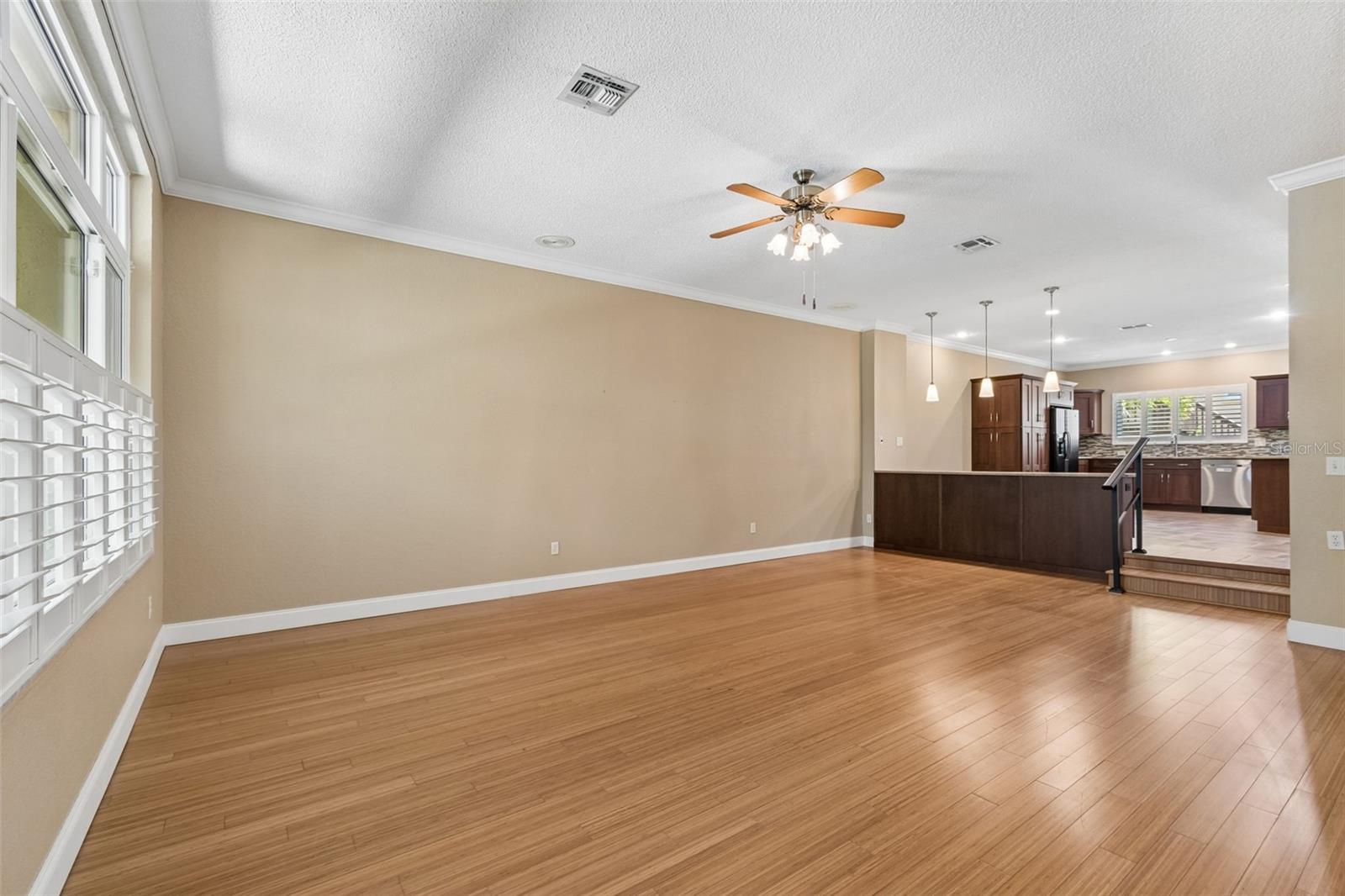 BRIDGEWATER TWNHMS - Residential