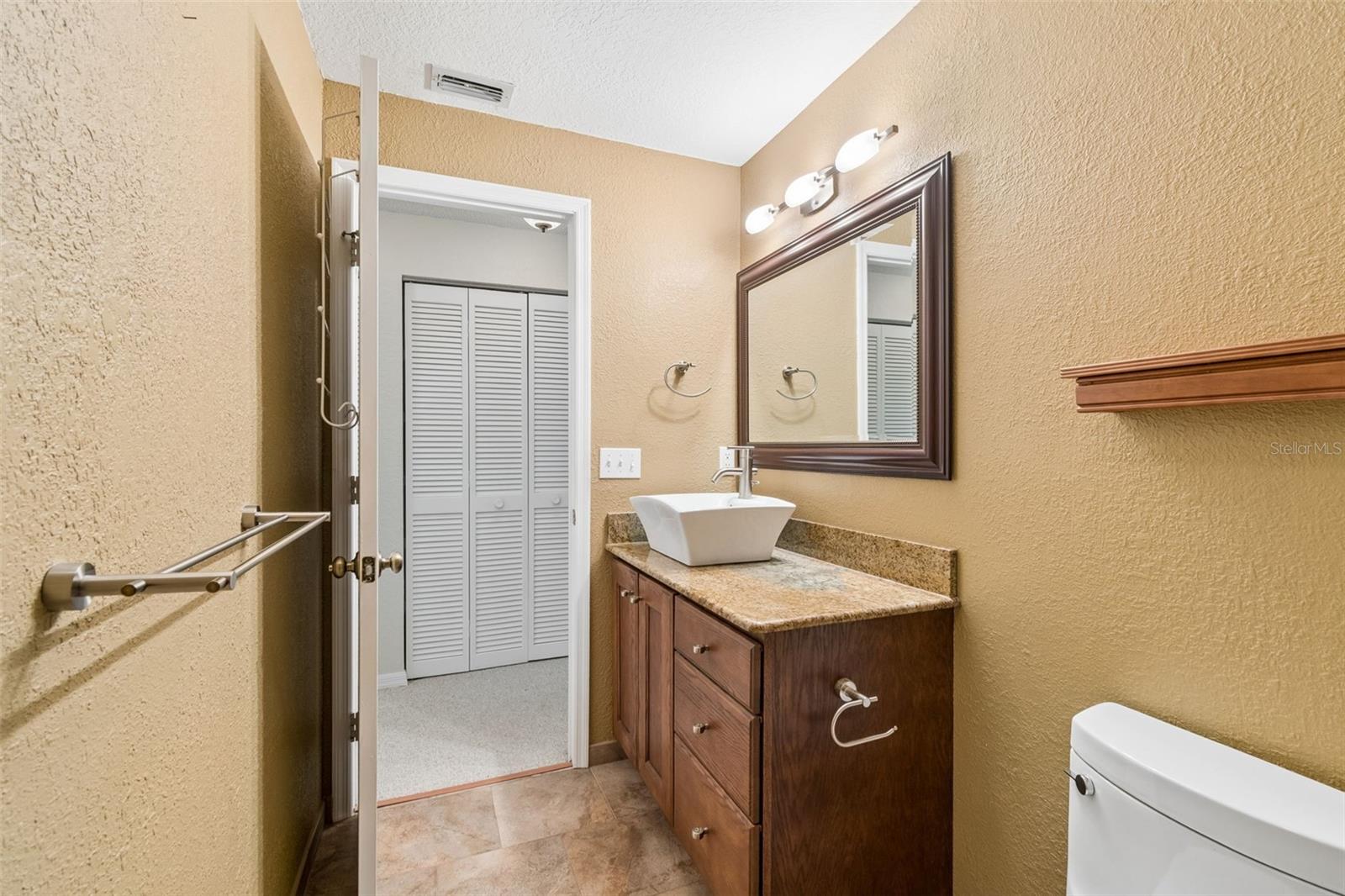 BRIDGEWATER TWNHMS - Residential