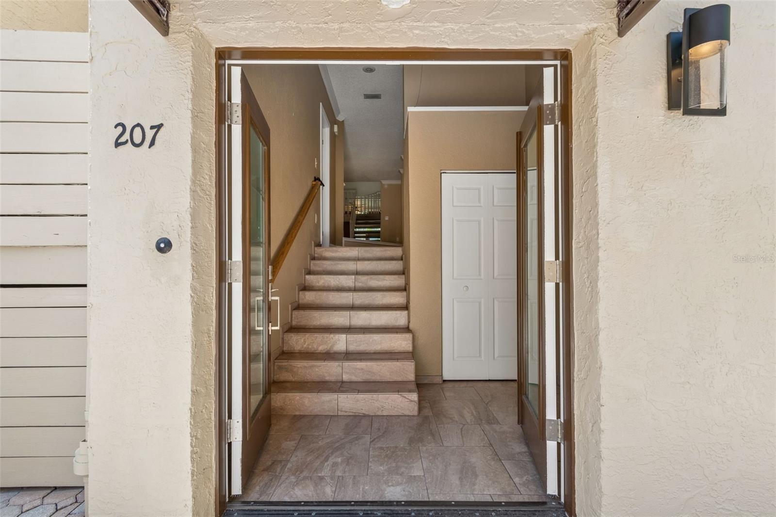 BRIDGEWATER TWNHMS - Residential