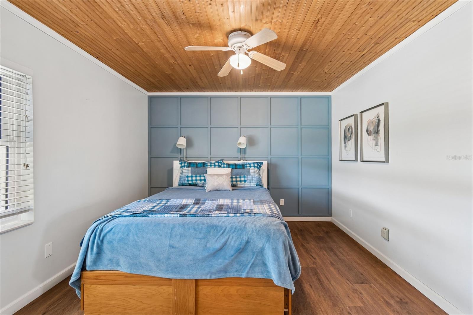BRIDGEWATER TWNHMS - Residential