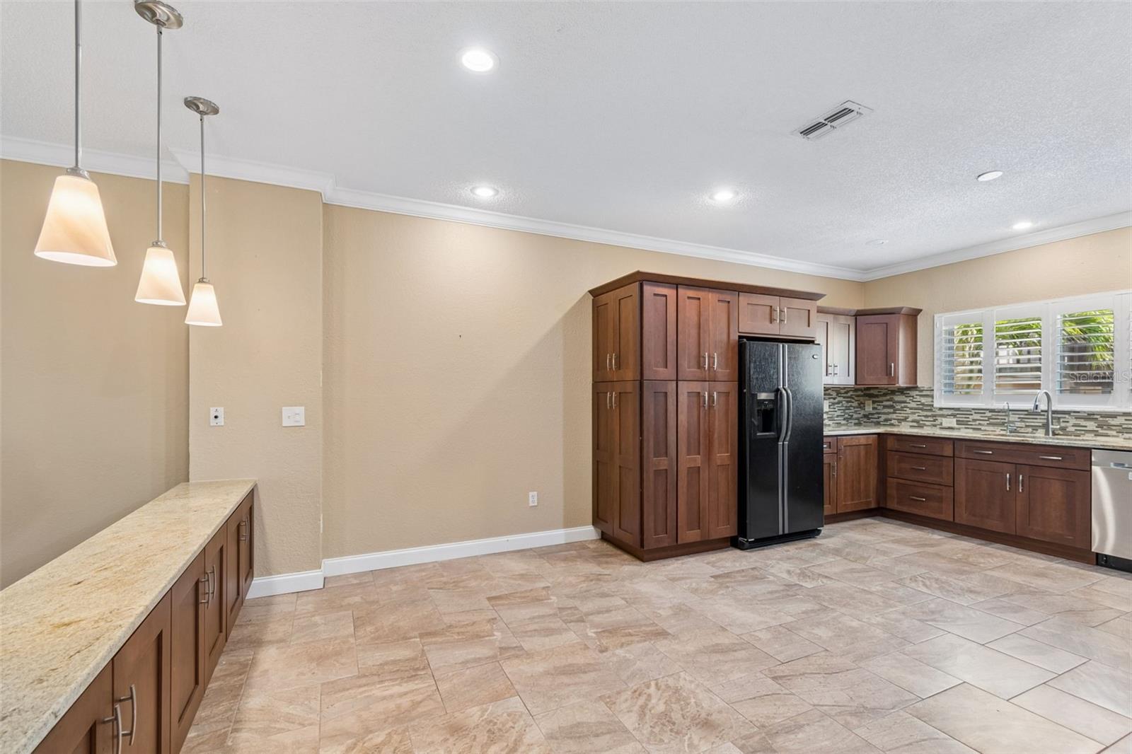 BRIDGEWATER TWNHMS - Residential