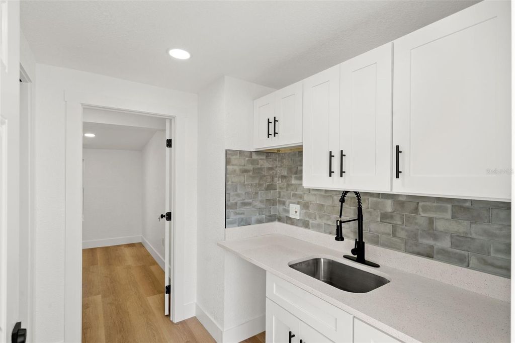 Photo of 2008 Oakwood Avenue #B, Tampa, FL 33605 (MLS # TB8488157)