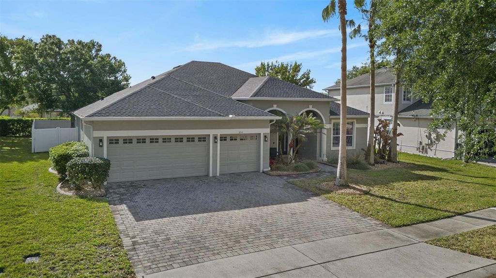 Photo of 2511 Water Valley Drive, Saint Cloud, FL 34771 (MLS # S5147379)