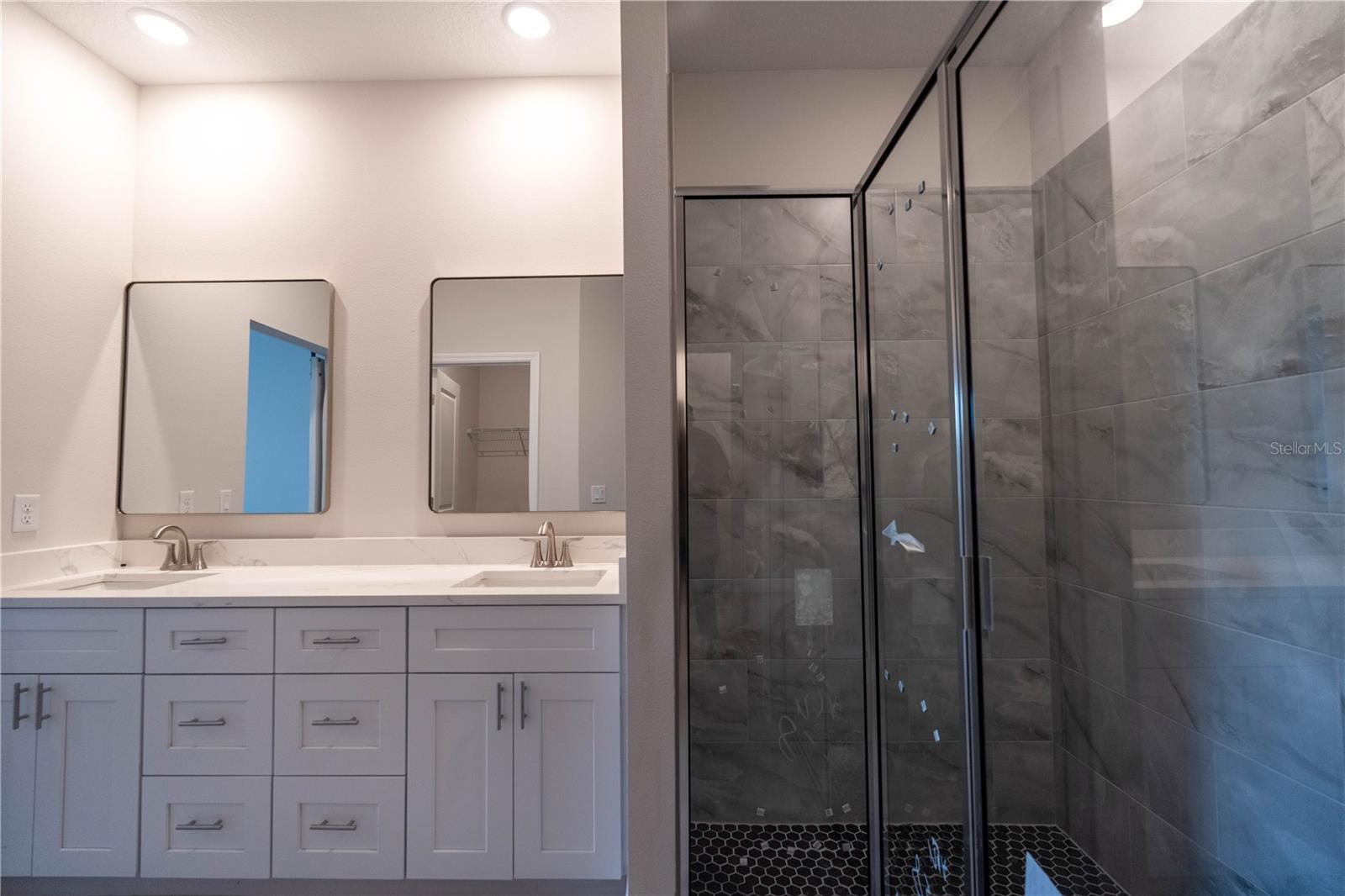 TAVARES BARKSDALES - Residential