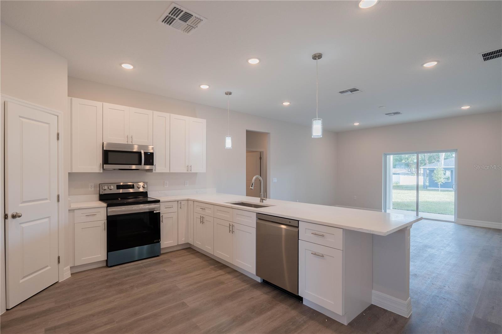 TAVARES BARKSDALES - Residential