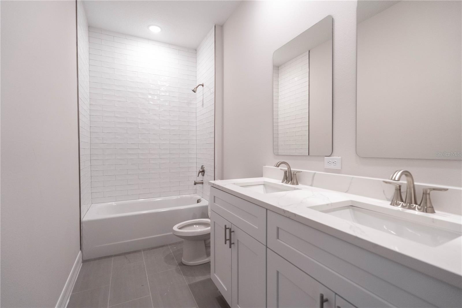 TAVARES BARKSDALES - Residential