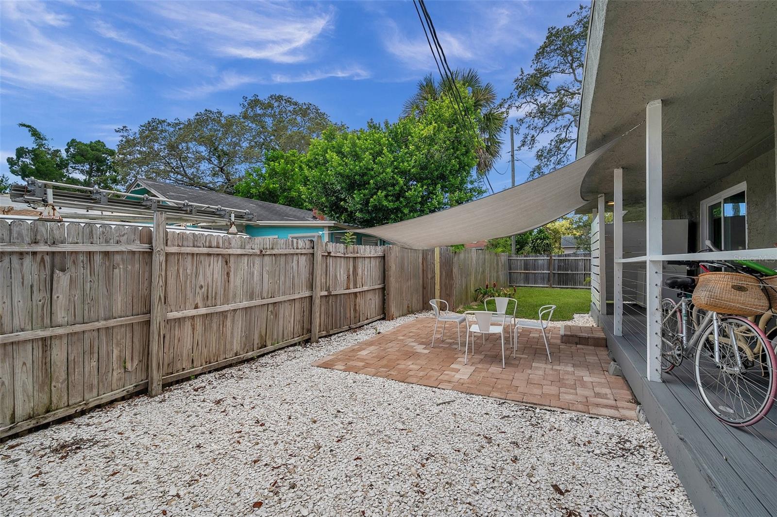 ST PETERSBURG INVESTMENT COS ADD TO OAK PARK - Residential Lease