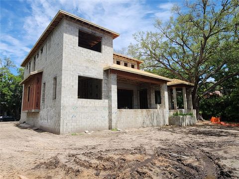 A home in TAMPA