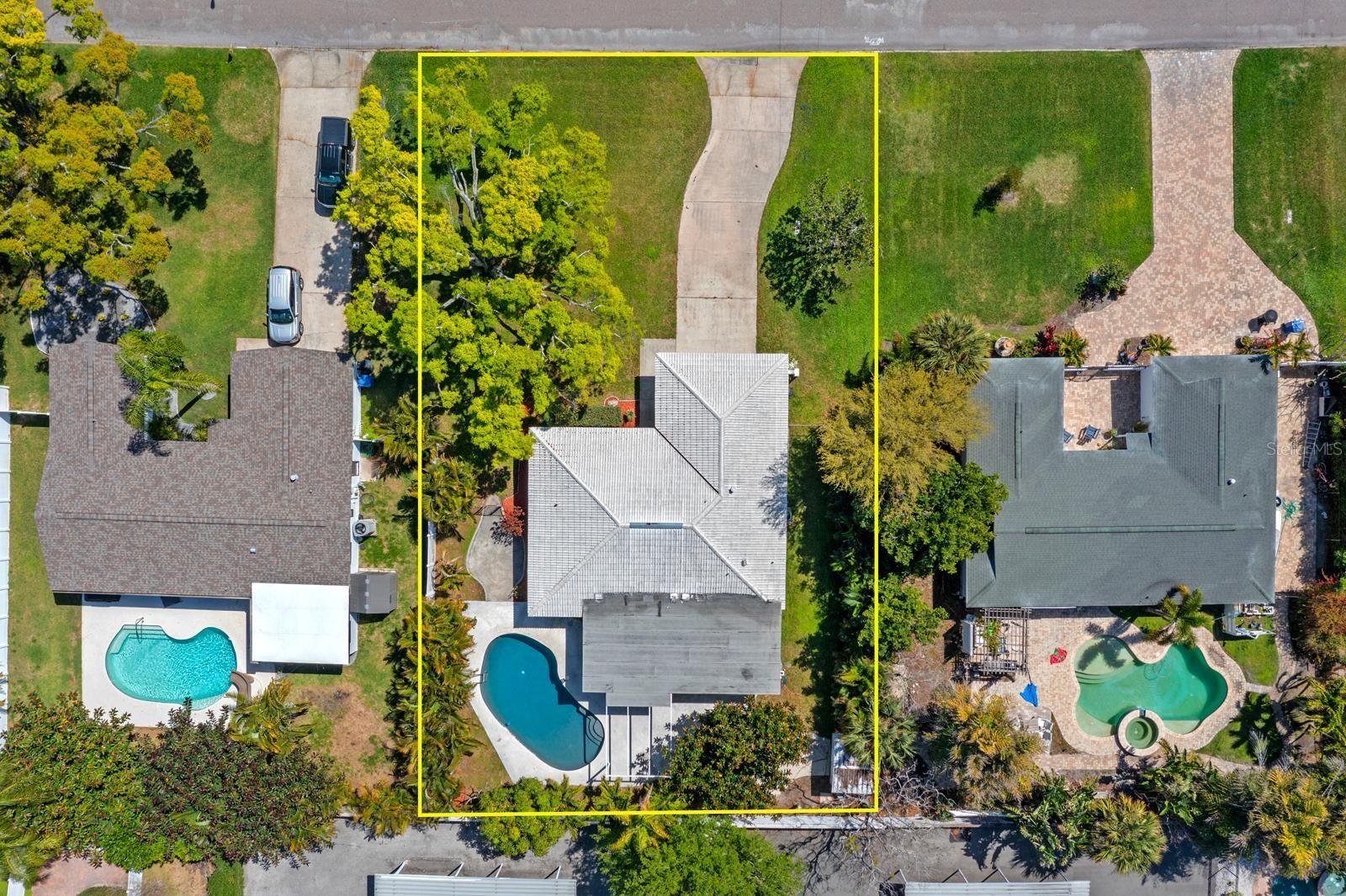 OVERLOOK DRIVE ESTATE - Residential