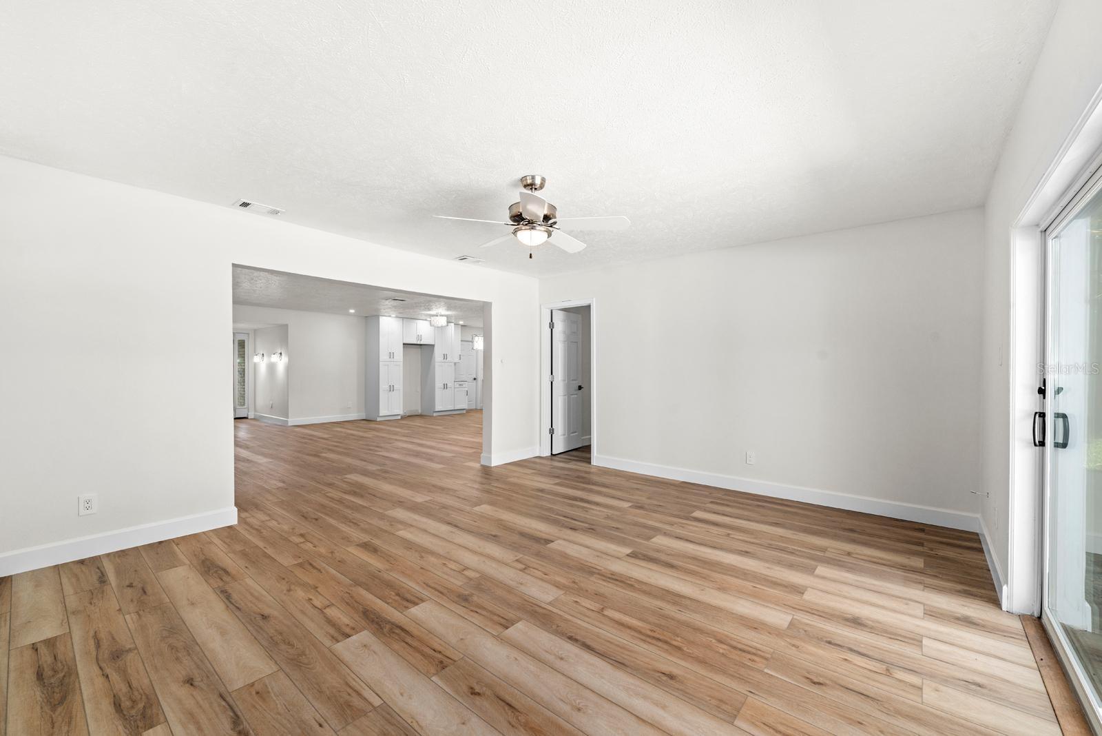 OVERLOOK DRIVE ESTATE - Residential