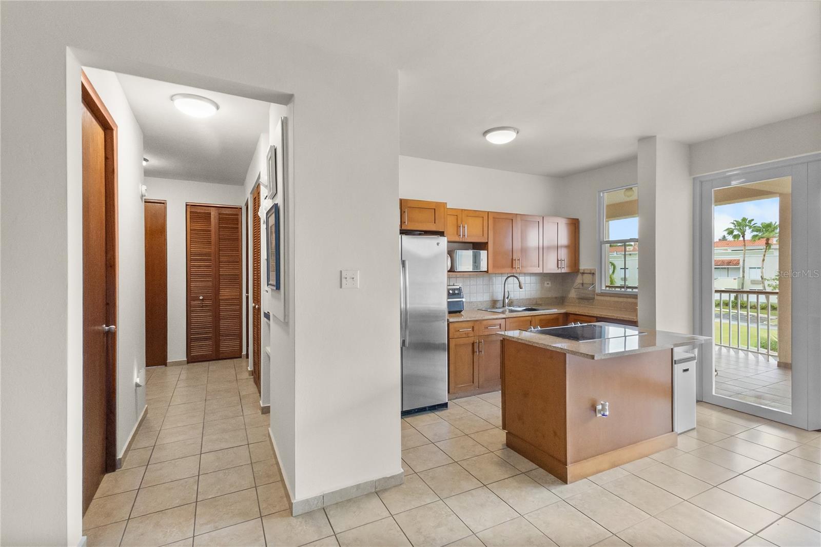 HARBOUR LAKES - Residential