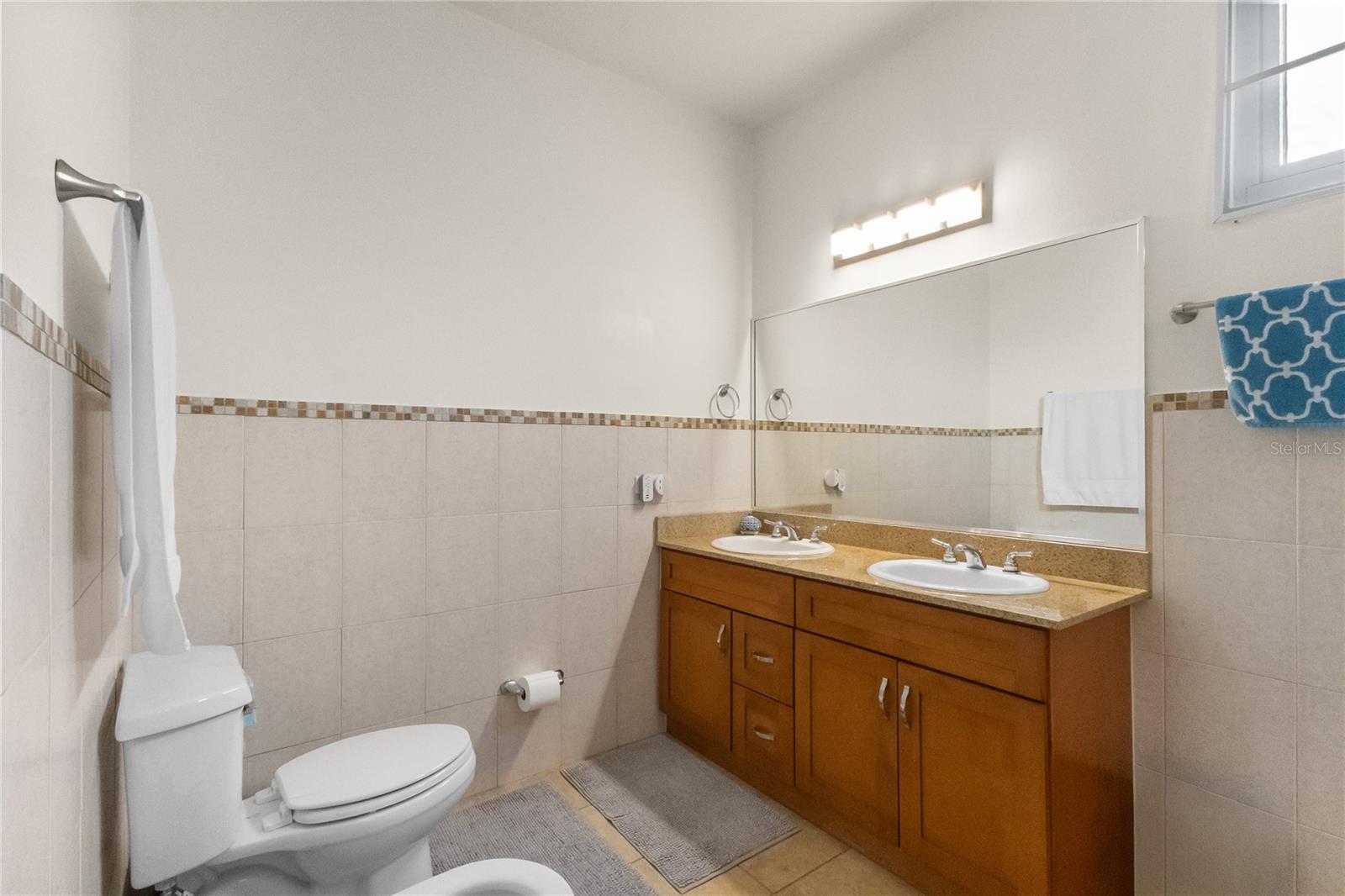 HARBOUR LAKES - Residential