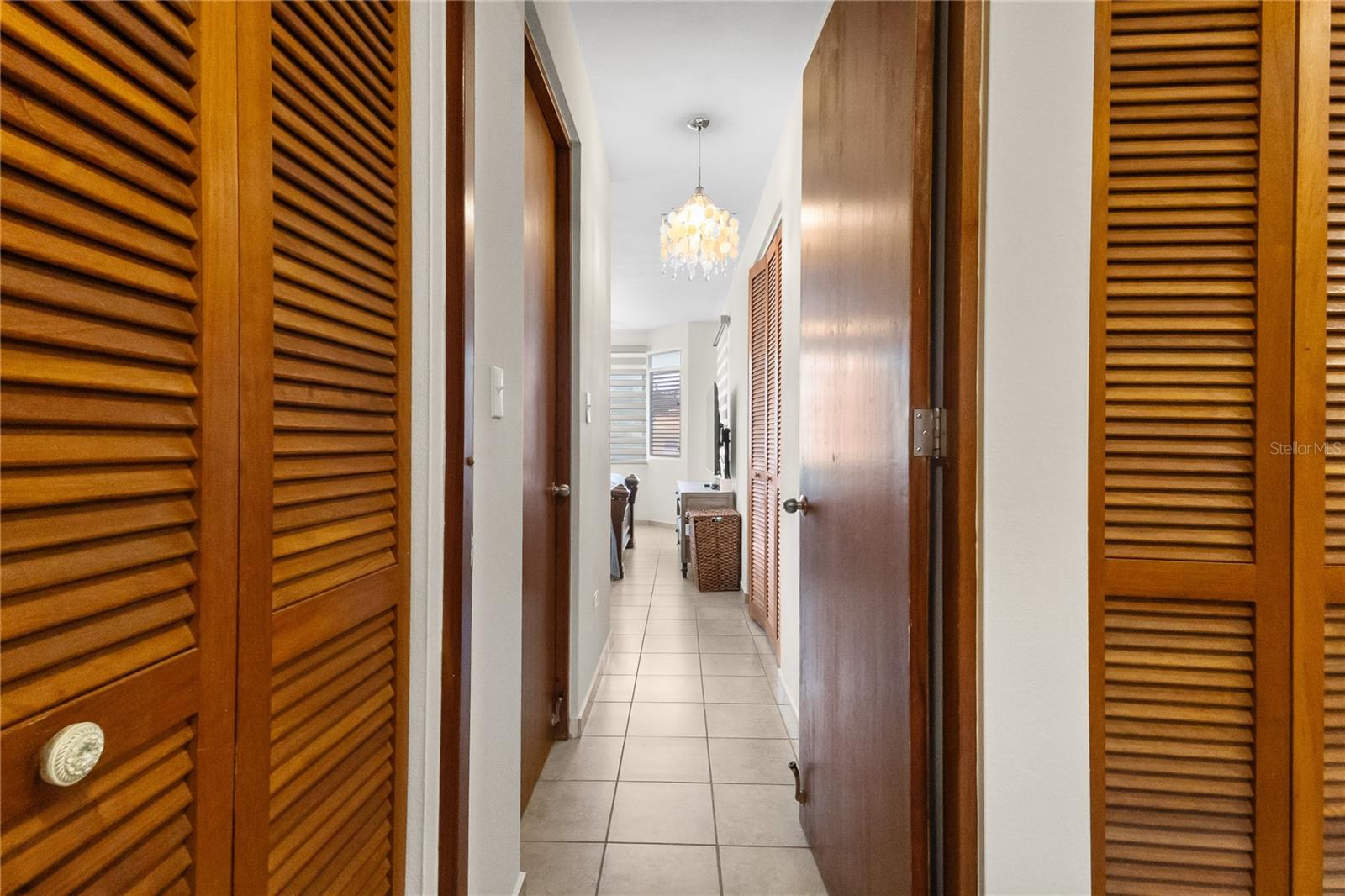 HARBOUR LAKES - Residential