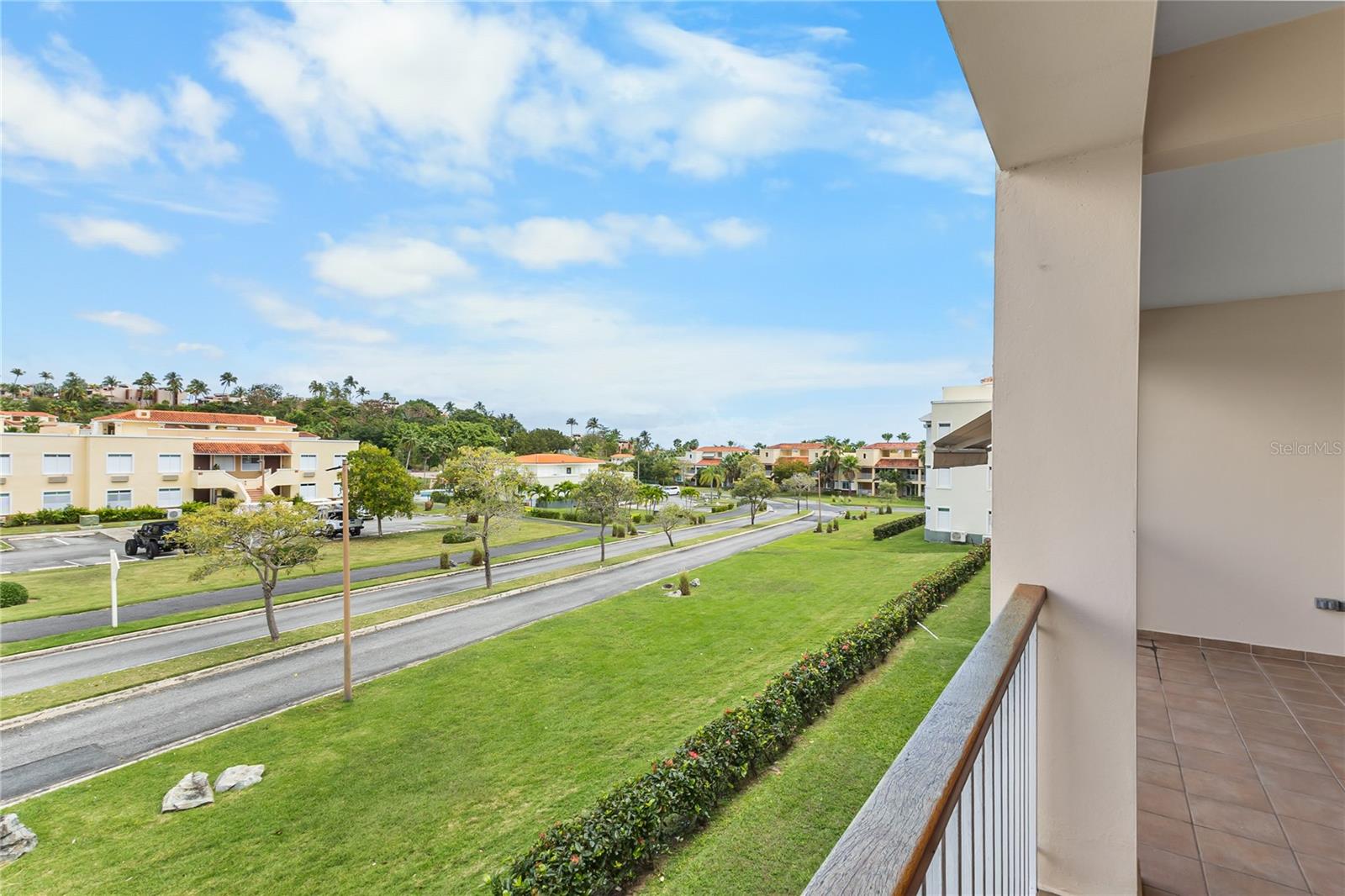 HARBOUR LAKES - Residential