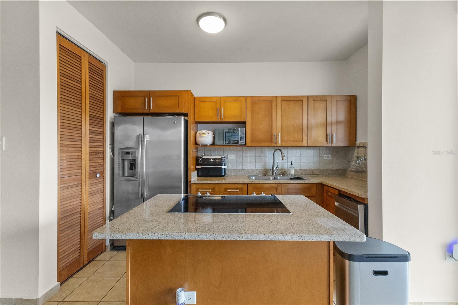 HARBOUR LAKES - Residential