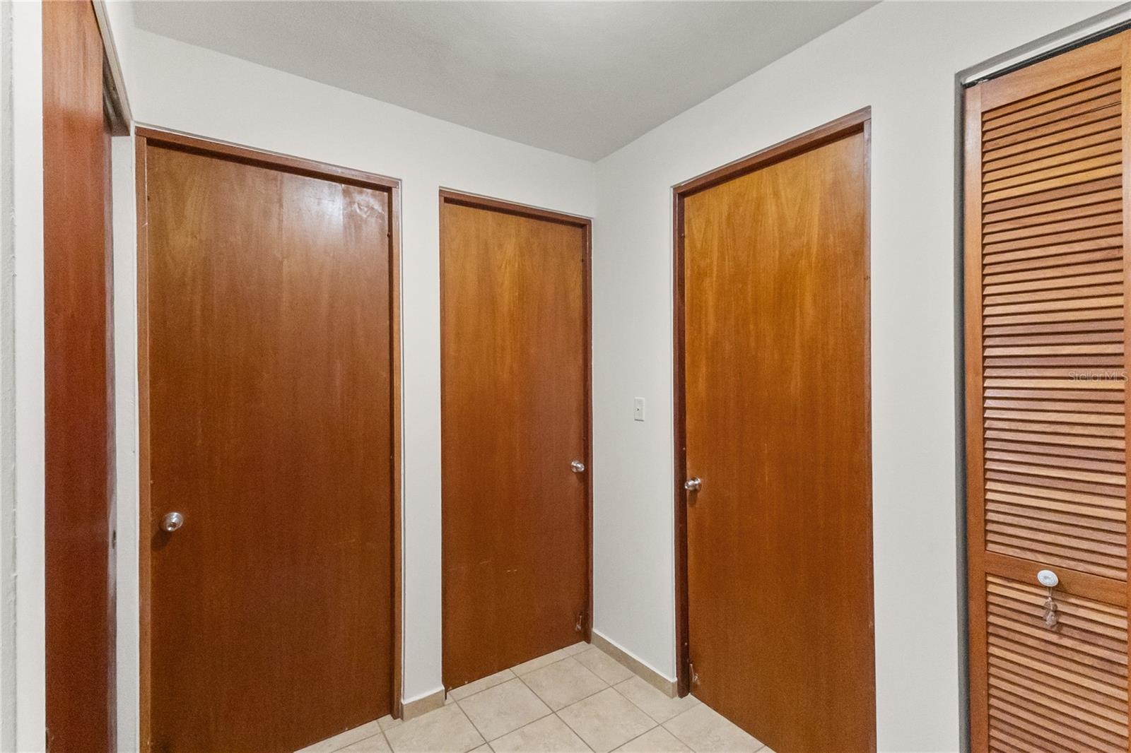 HARBOUR LAKES - Residential