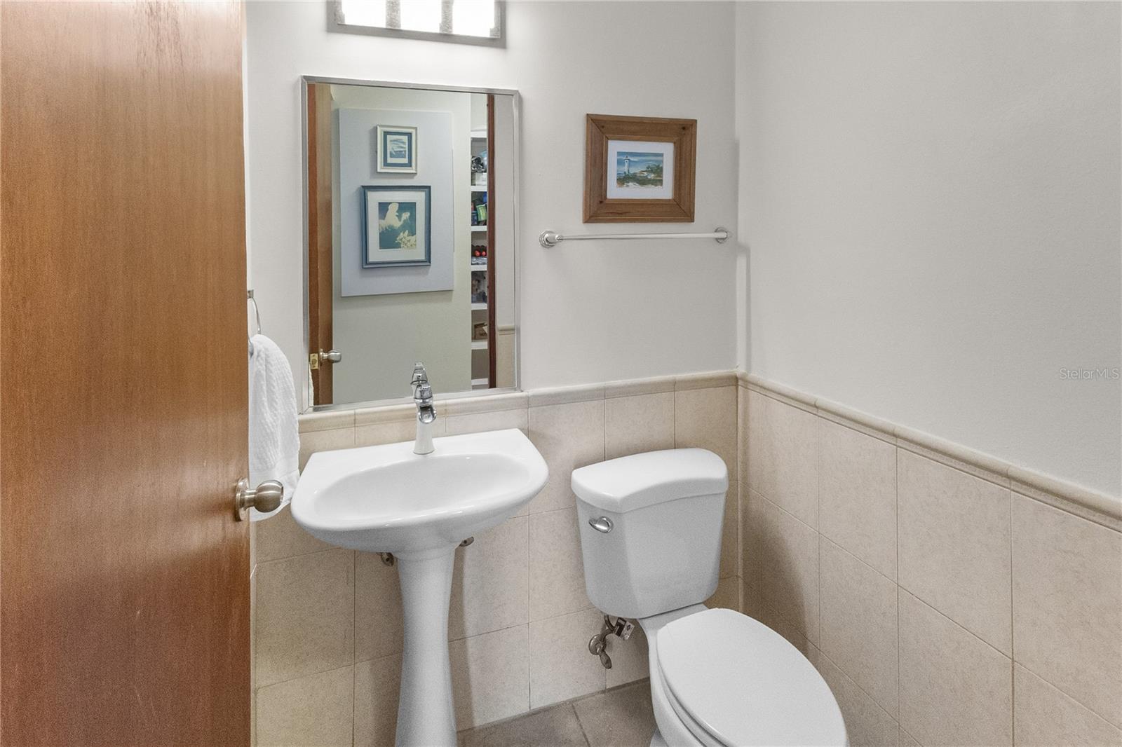 HARBOUR LAKES - Residential