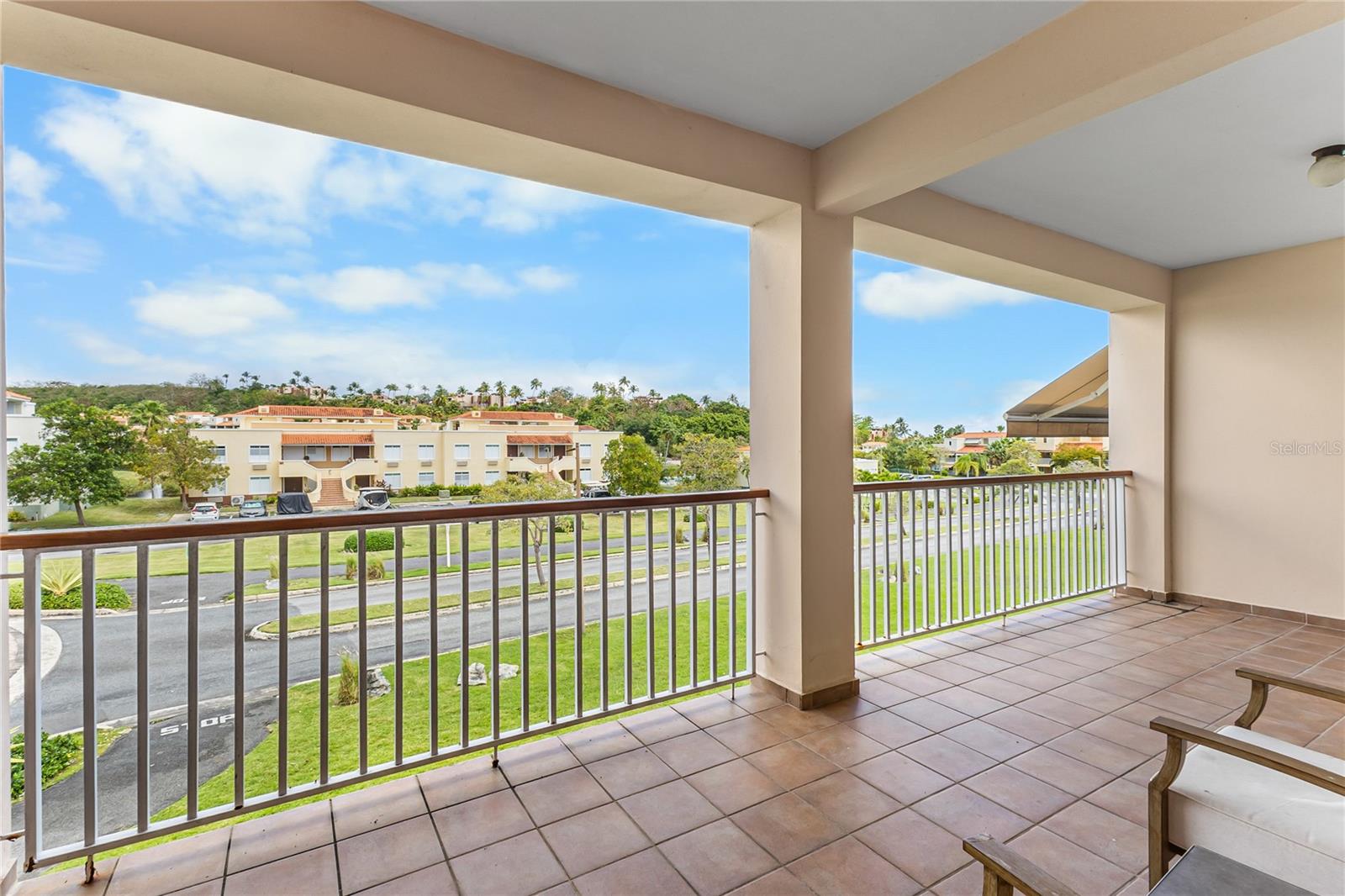 HARBOUR LAKES - Residential