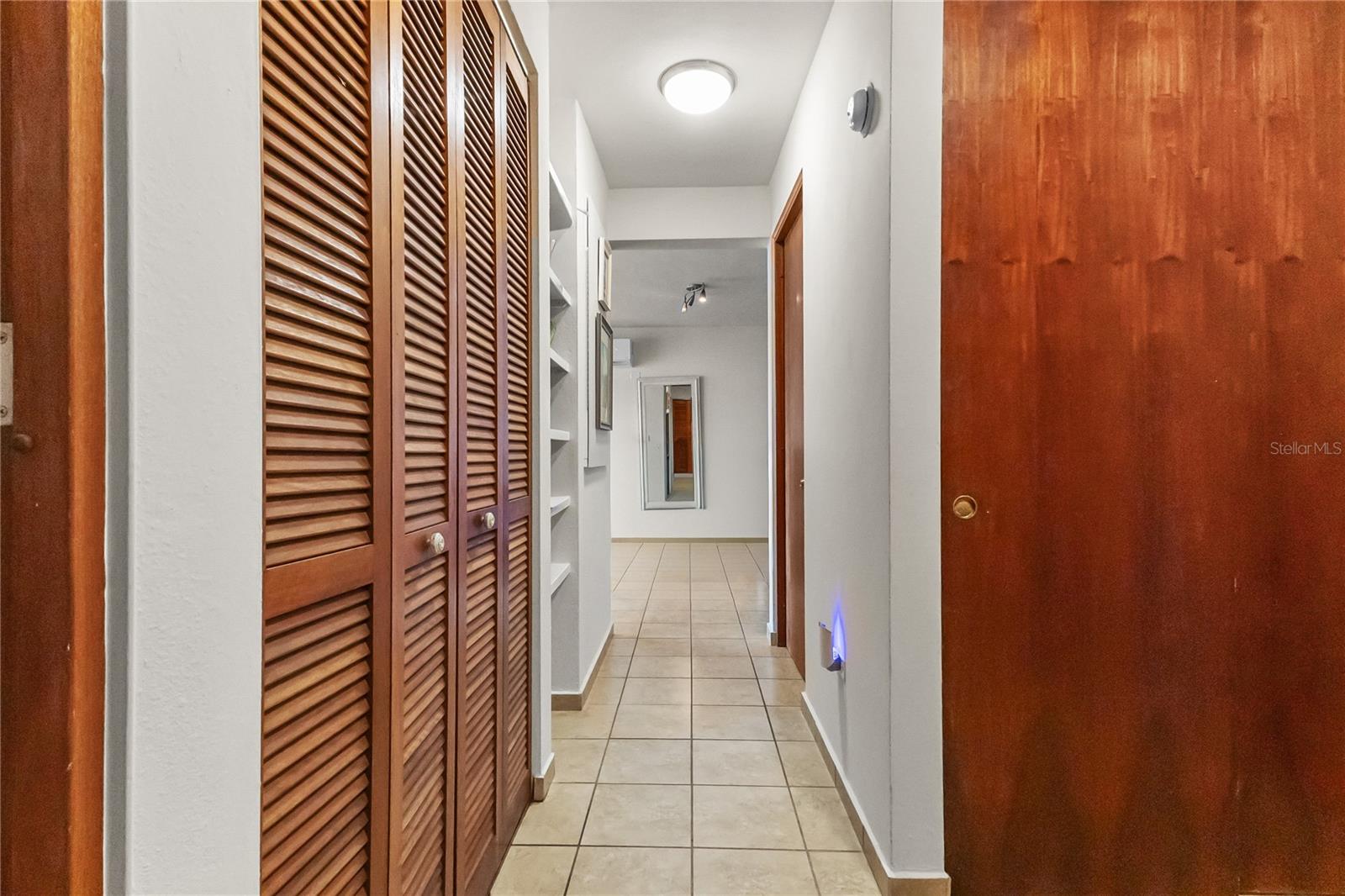 HARBOUR LAKES - Residential