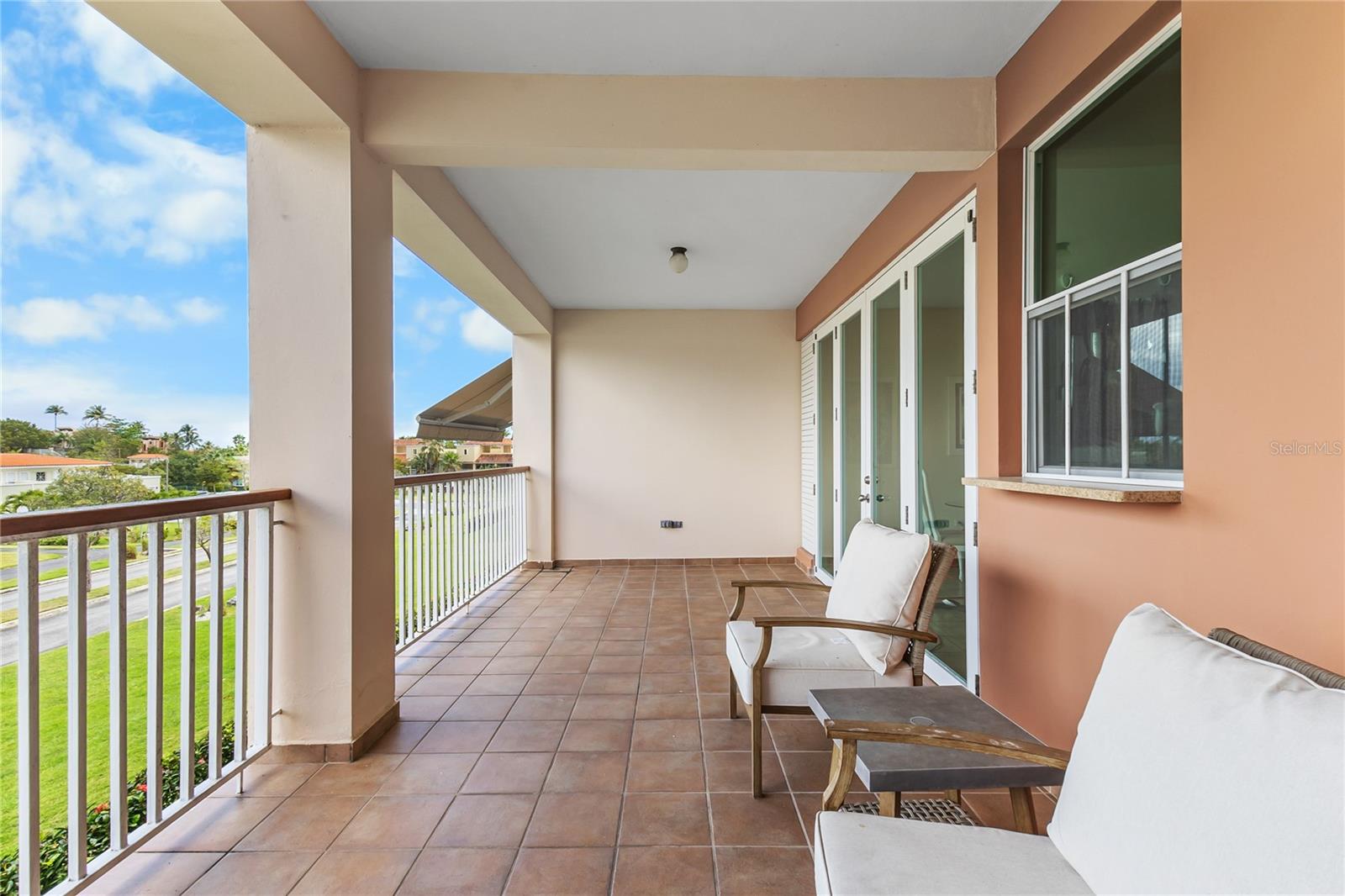 HARBOUR LAKES - Residential