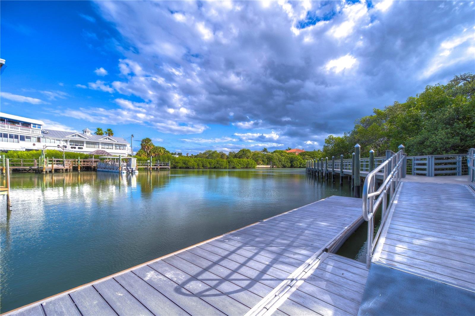SUNSET POINTE AT COLLANY KEY II CONDO - Residential