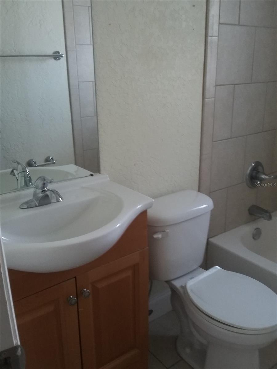 RIVERSIDE PARK SEC A - Residential Lease