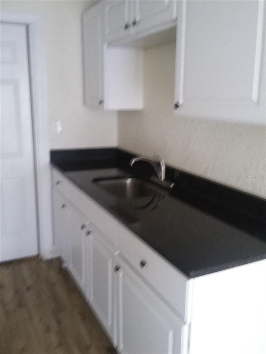 RIVERSIDE PARK SEC A - Residential Lease