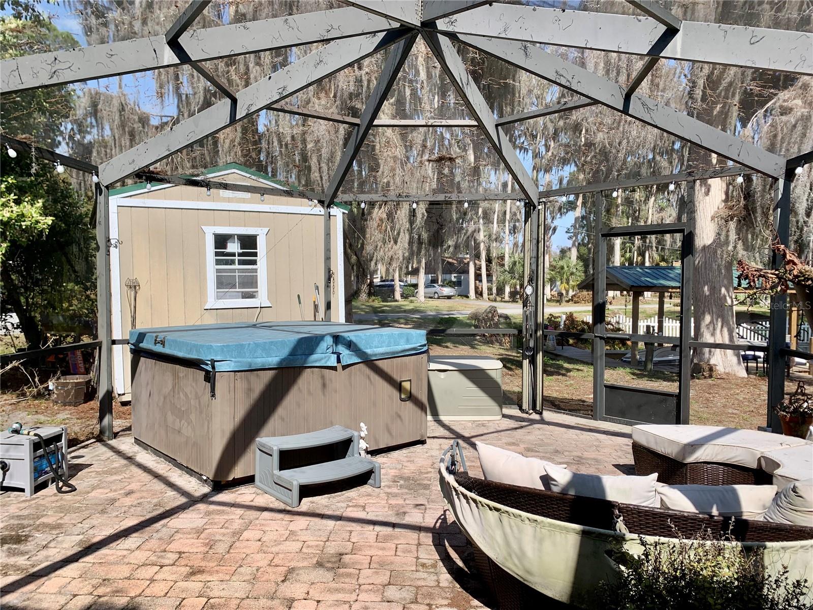 RIVERWOOD UNIT 01 - Residential