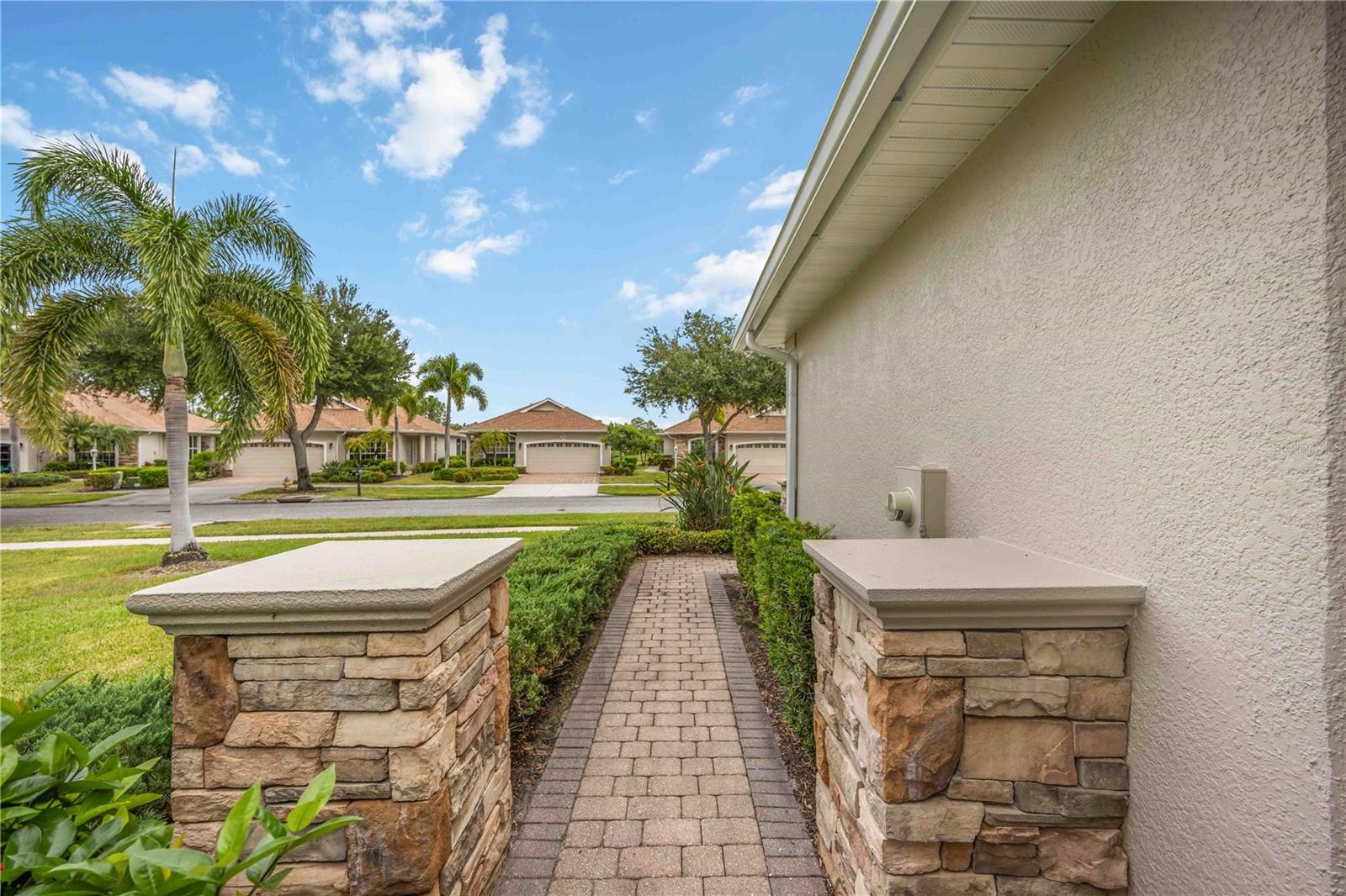 LAKESIDE PLANTATION - Residential