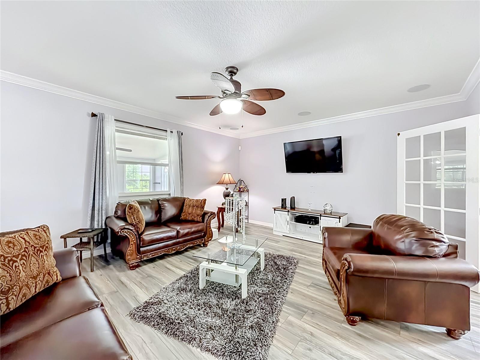 KNIGHT LAKE ESTATES - Residential
